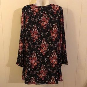 Xhilaration Dresses - Xhilaration floral tunic dress small Xhilaration Dresses - Xhilaration floral tunic dress small